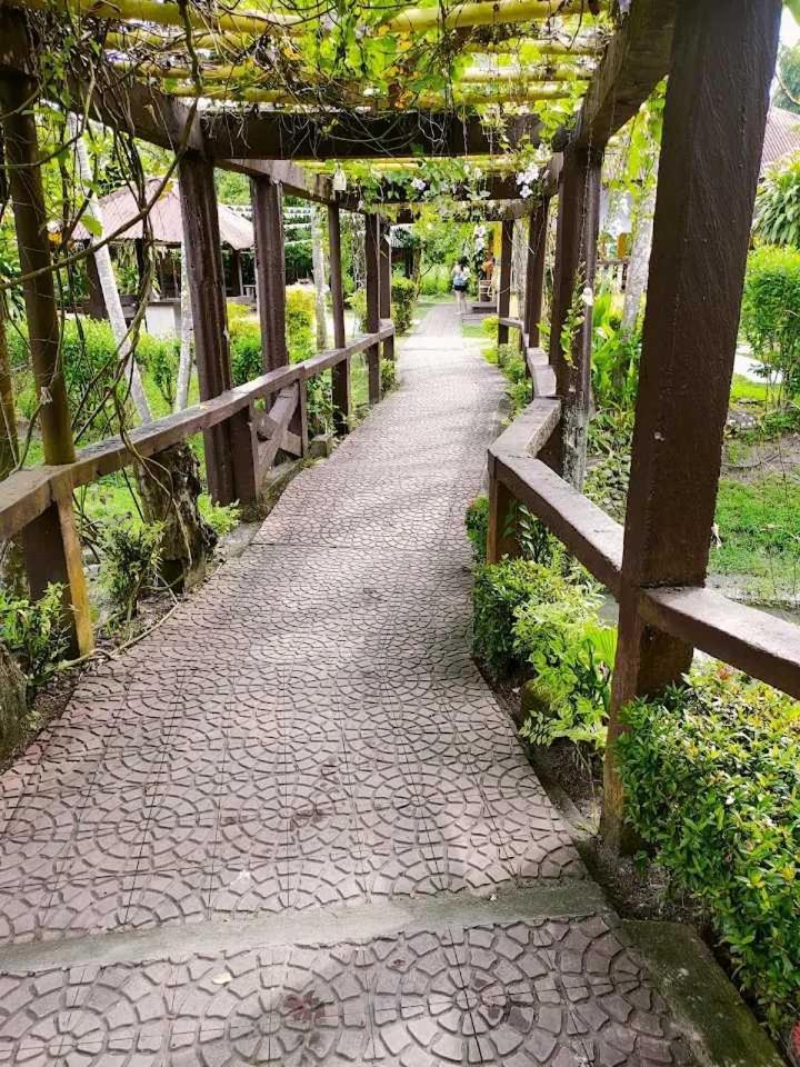 Pantropi-Coco Farm Calapan Exterior foto